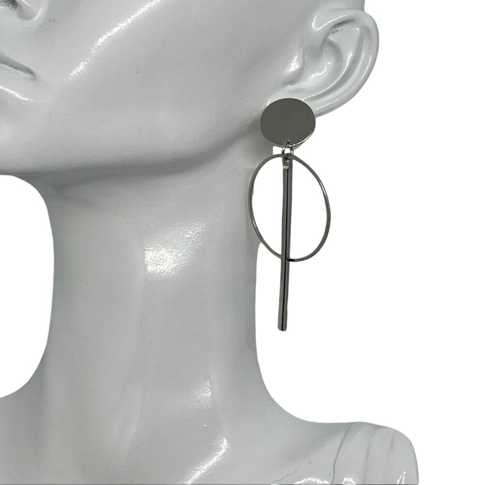 Minimalist Silver Drop Earrings with Circle & Line Design Modern Jewelry